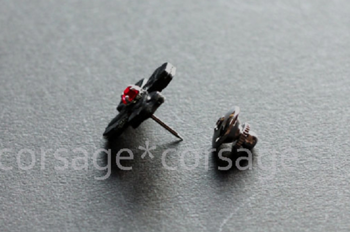 Leather×Swarovski Boutonniere/corsage*corsage