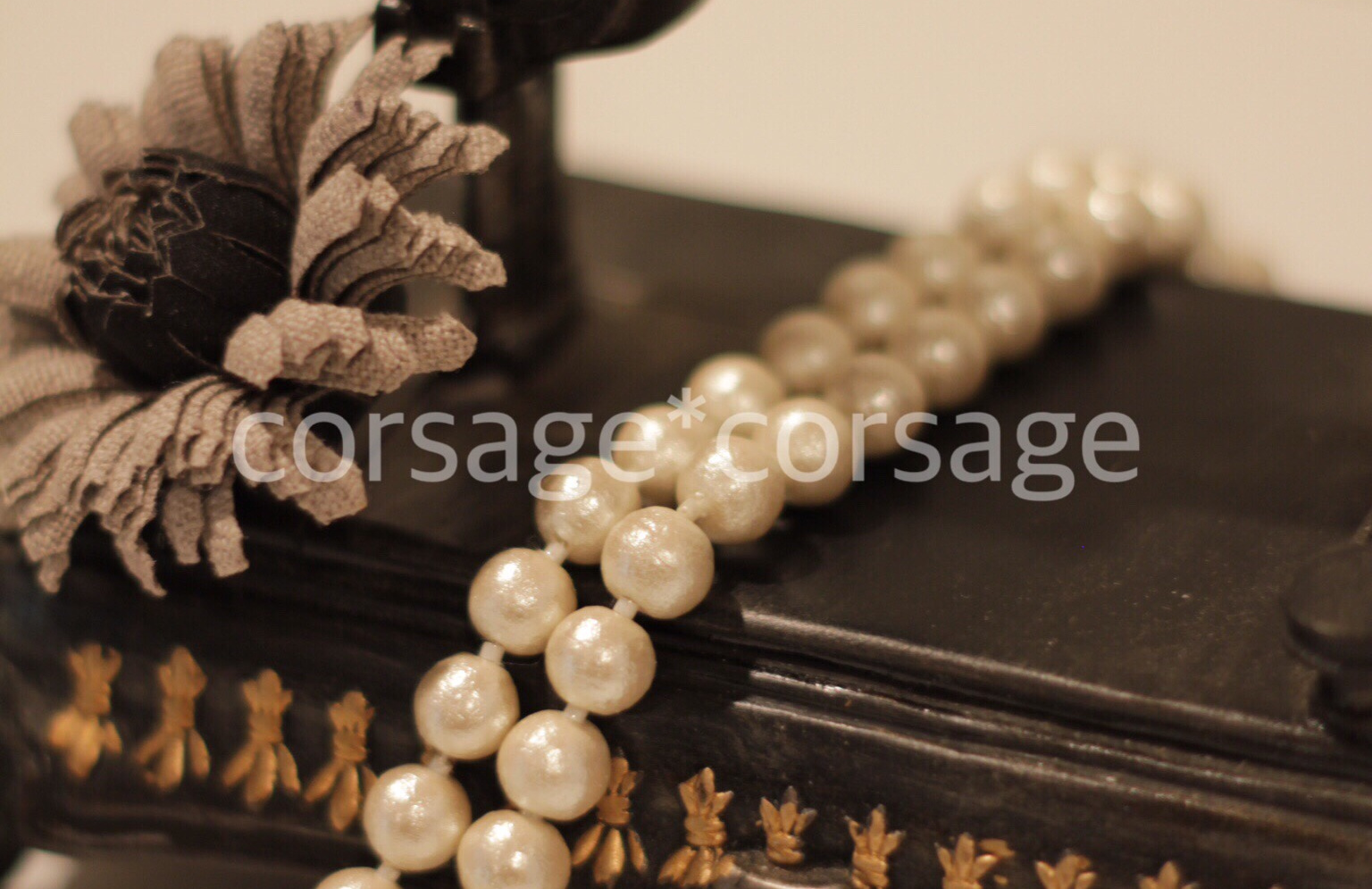 CottonPearl Necklace/corsage*corsge